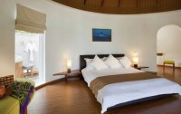   Kuramathi Island Resort 4*  13