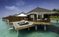   Kuramathi Island Resort 4*  9