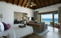   Dusit Thani Maldives 5*  35